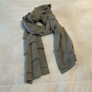 Elegant & versatile Gray Layered Scarf, 100% cashmere, thick and long for women